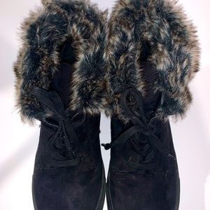 ESPRIT ankle boots with fur ‘collar’, women’s 8.5!